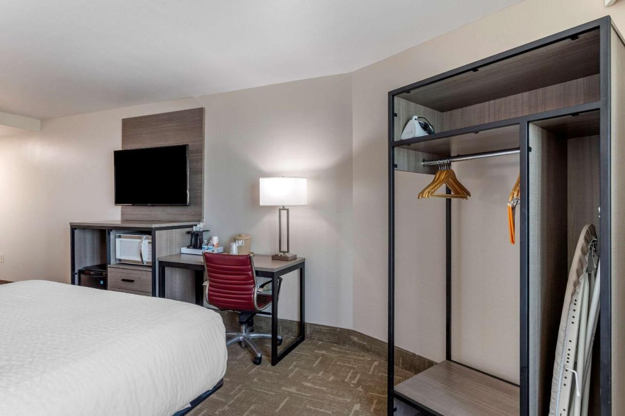 Clarion Pointe Galveston Seawall Екстер'єр фото