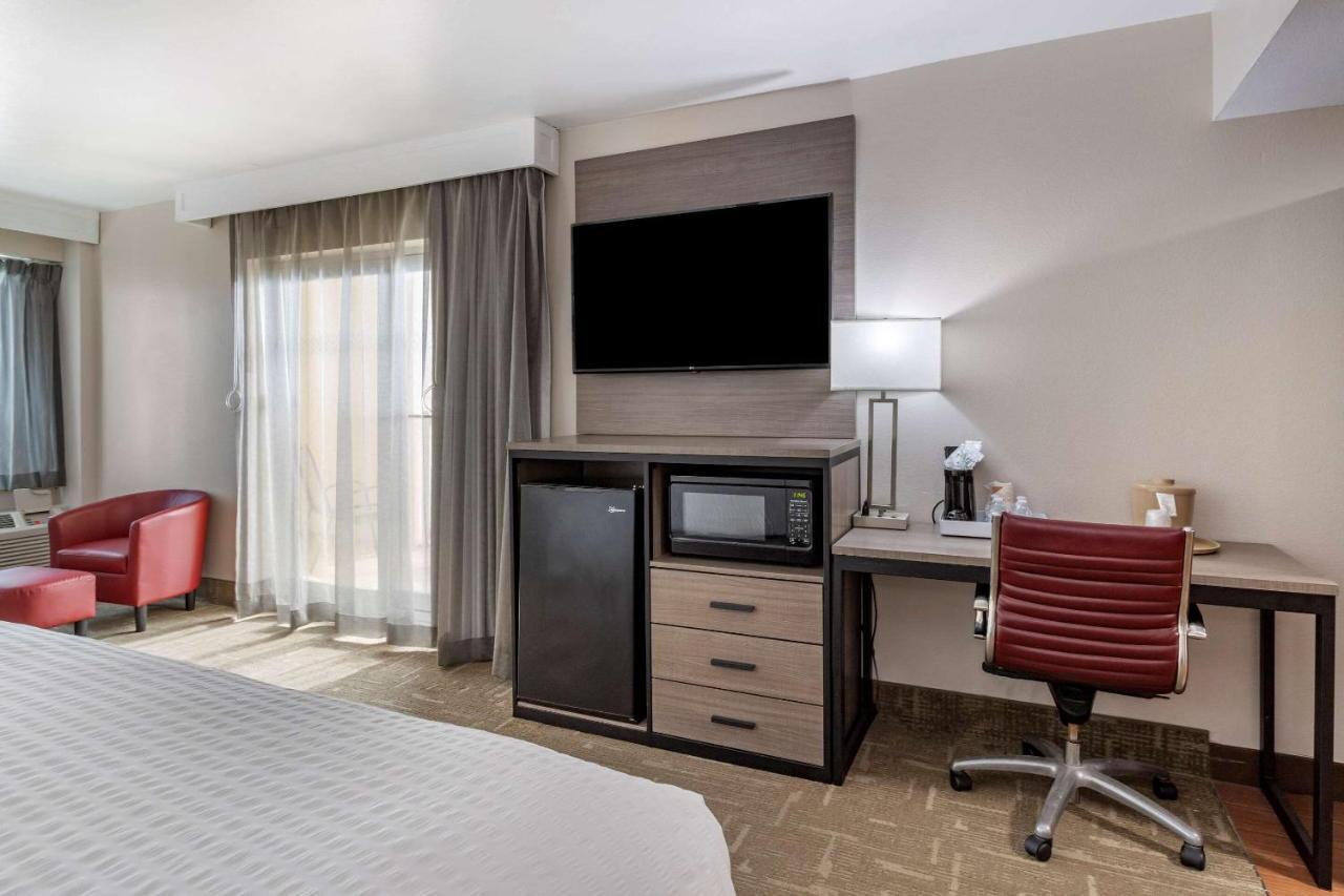 Clarion Pointe Galveston Seawall Екстер'єр фото