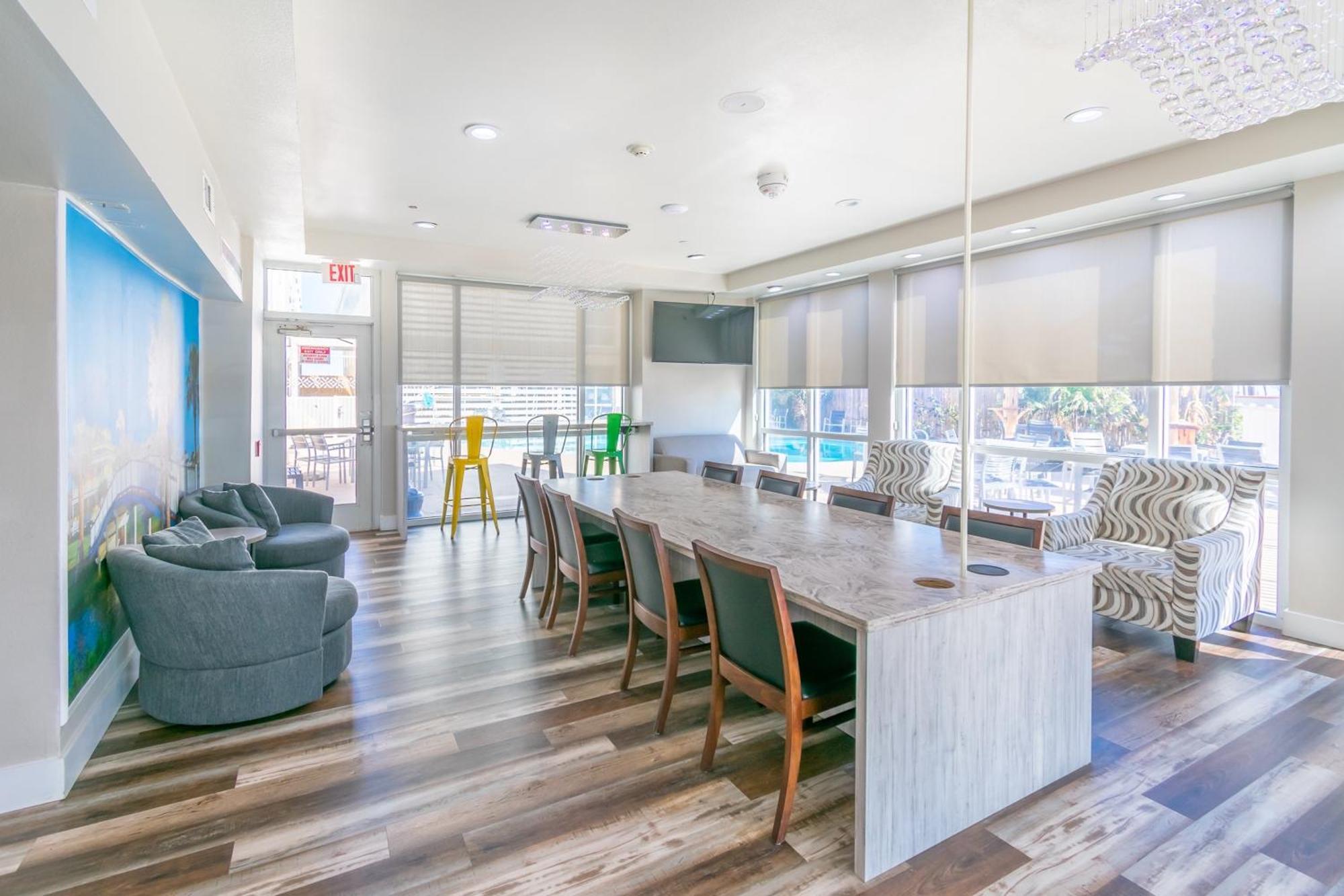 Clarion Pointe Galveston Seawall Екстер'єр фото